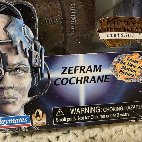 Star Trek Figurine  Zefram Cochrane New - Picture 4 of 7